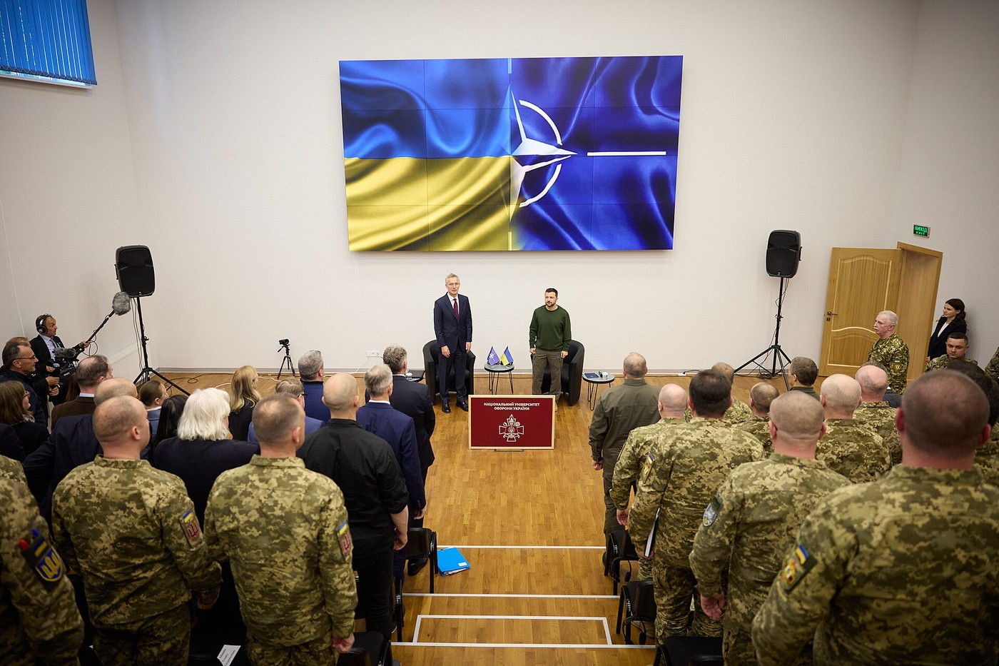 Комплексний пакет допомоги НАТО Україні: від стандартів до довгострокової сумісності